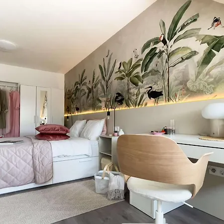 Palace Quarter 2 Peaceful Modern Floor Budapest