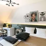 Daire Palace Quarter 2 Peaceful Modern Floor *