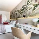 Palace Quarter 2 Peaceful Modern Floor Daire *