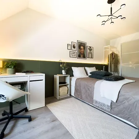 Palace Quarter 2 Peaceful Modern Floor Daire